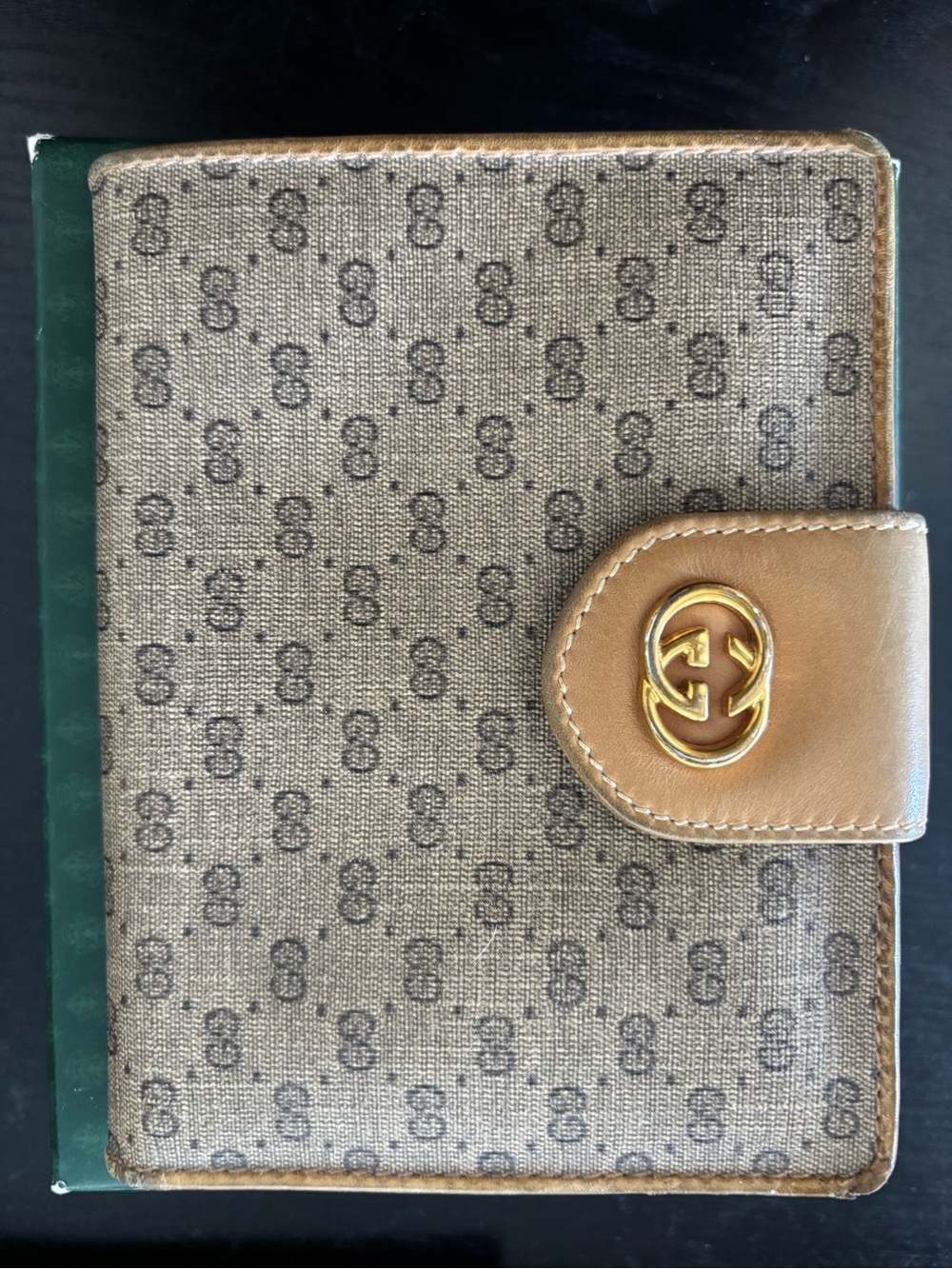 Gucci Beige Monogram Wallet/Card Holder with Leather Gold Logo & Gold Kisslock